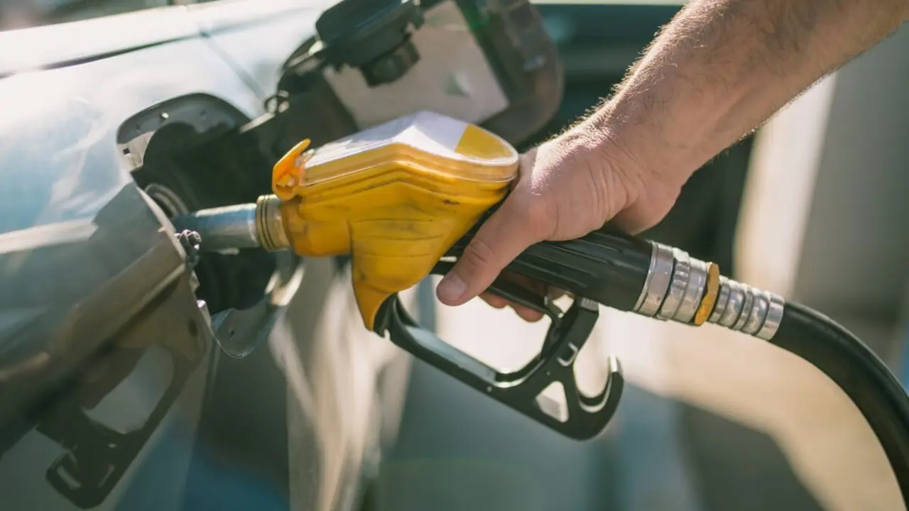 La velocidad exacta con la que se consume menos gasolina, seg&uacute;n la DGT
