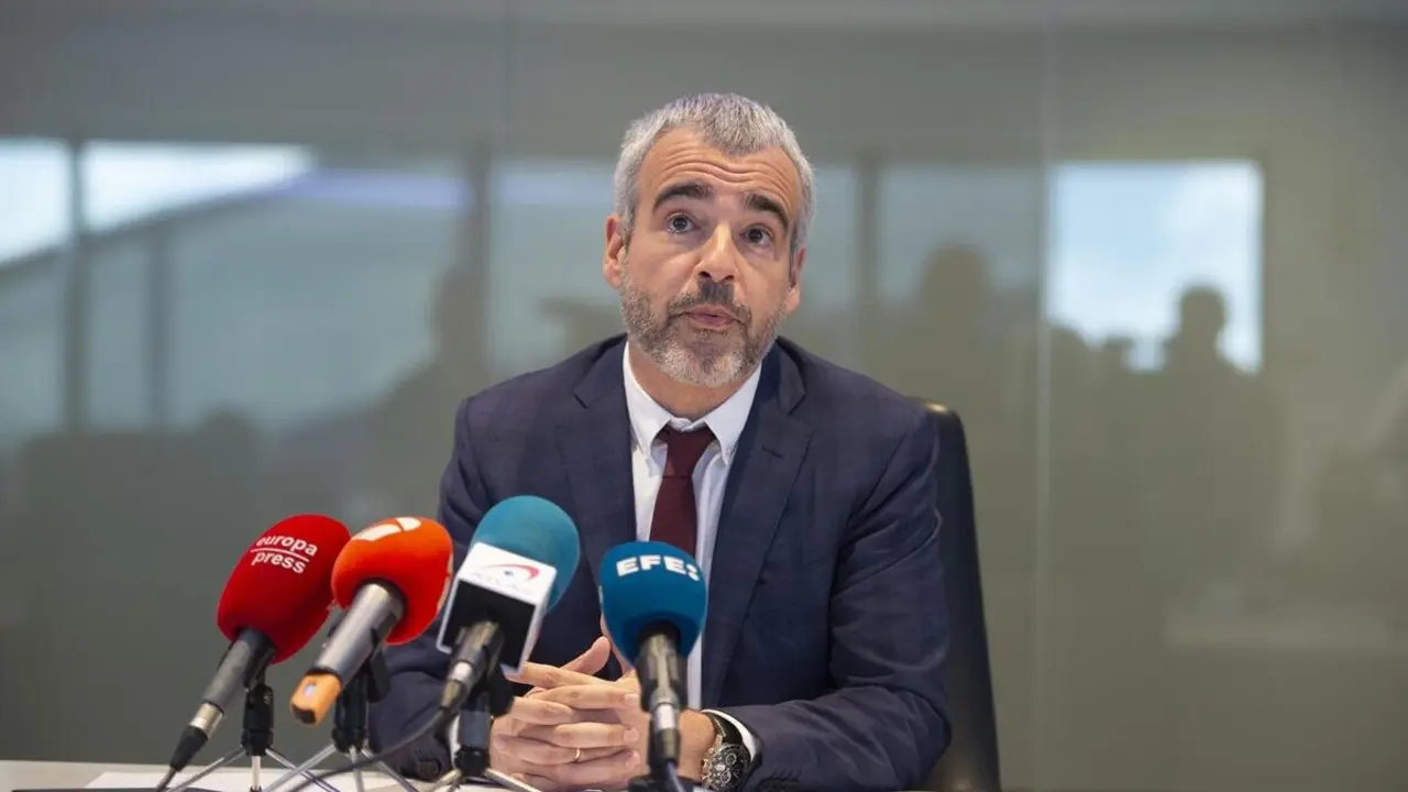 El presidente de Aena, Maurici Lucena, atiende a los medios de comunicaci&oacute;n, en la sede de Aena, a 9 de mayo de 2025, en Madrid (Espa&ntilde;a). - Gustavo Valiente - Europa Press