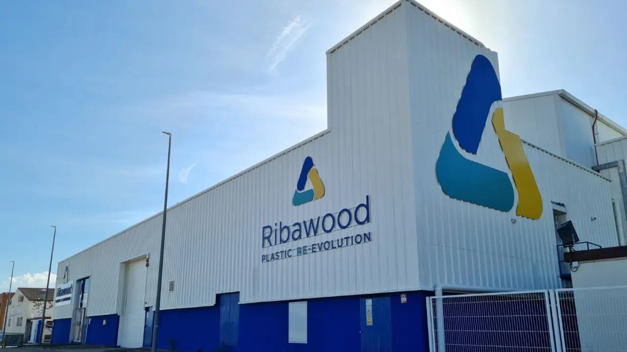 Ribawood es una empresa familiar con origen en 1975, en Villanueva de G&aacute;llego.