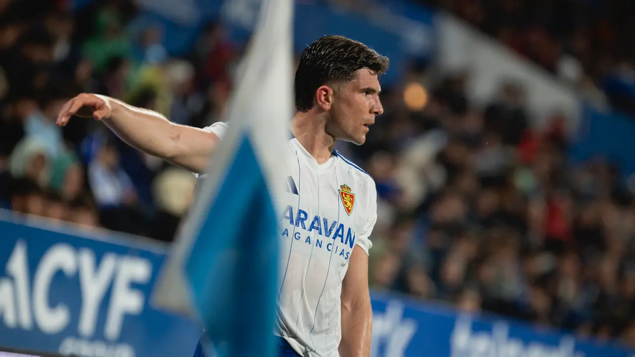 Guti con el Real Zaragoza / MARCOS CEBRI&Aacute;N