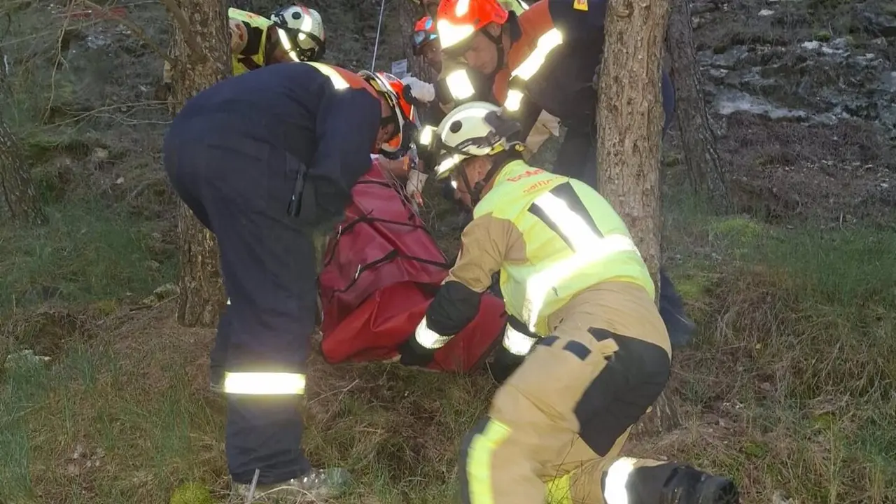 Bomberos de la DPZ en las labores de rescate. - DIPUTACI&Oacute;N DE ZARAGOZA