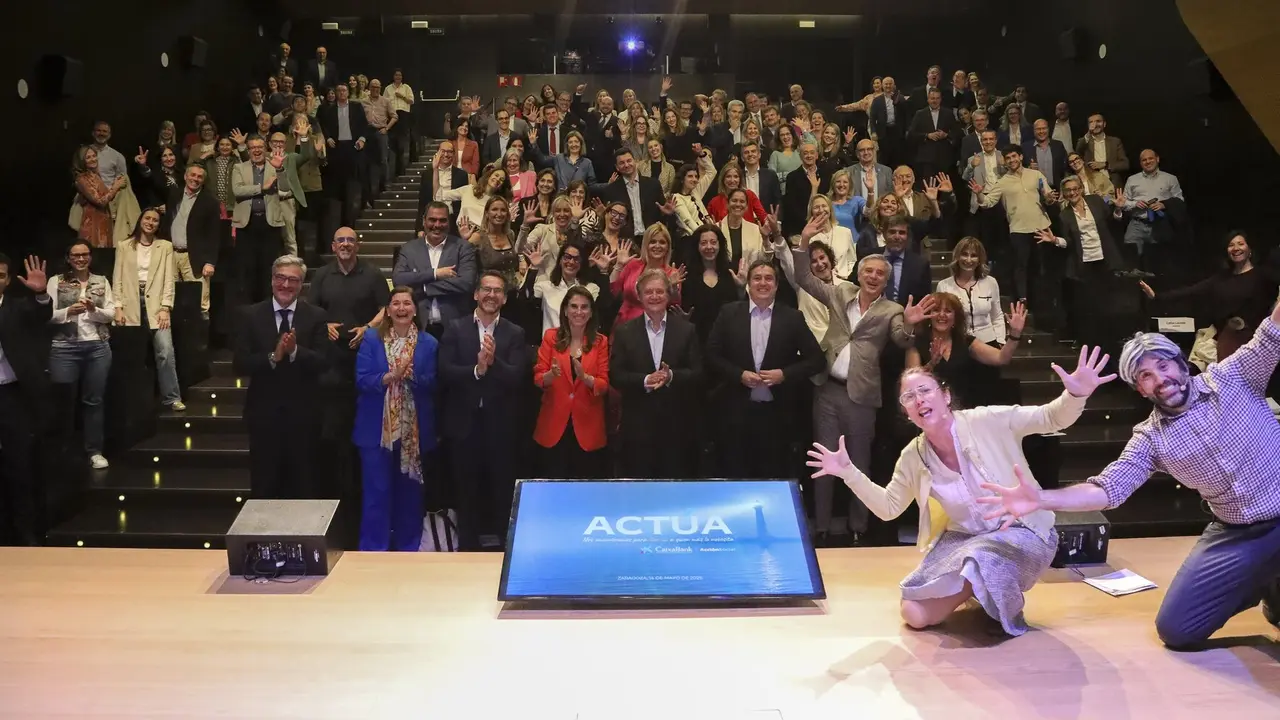 ACT&Uacute;A, el encuentro donde CaixaBank premia el compromiso social de sus empleados