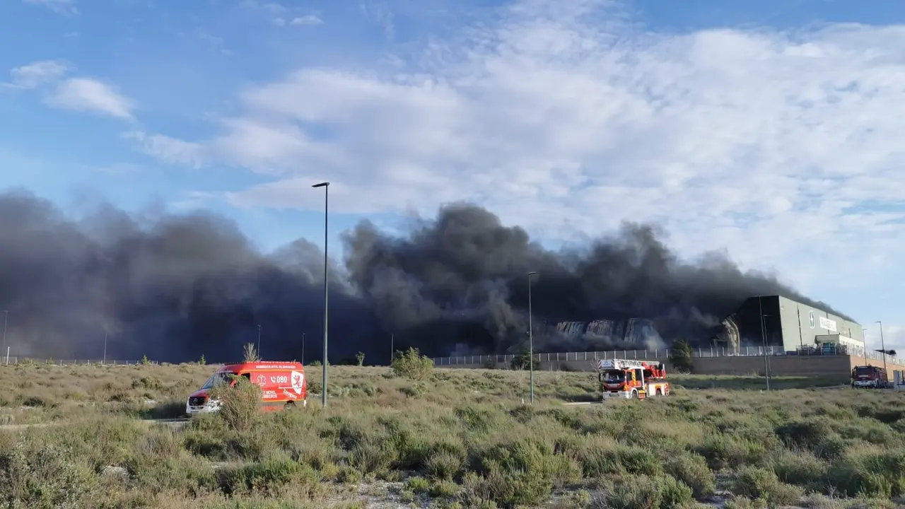 Incendio en el PTR. / AZ