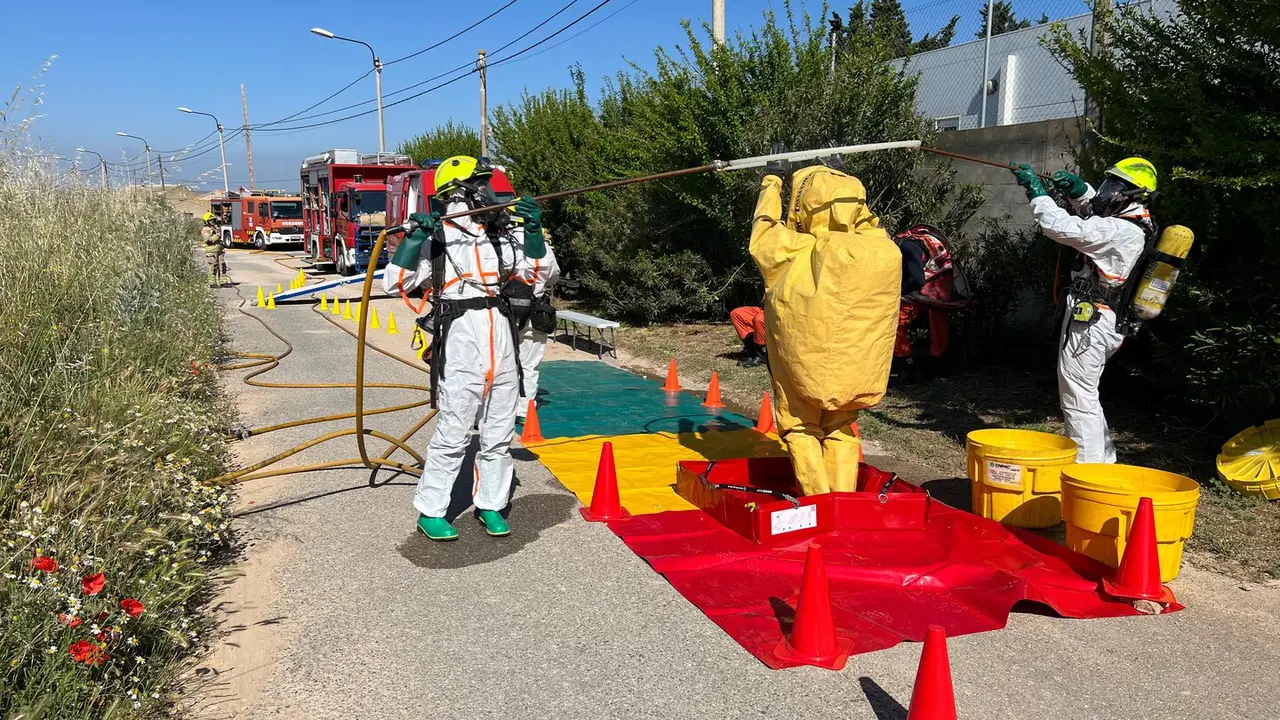 Simulacro de los bomberos en Pe&ntilde;aflor / V&iacute;a Bomberos Zaragoza
