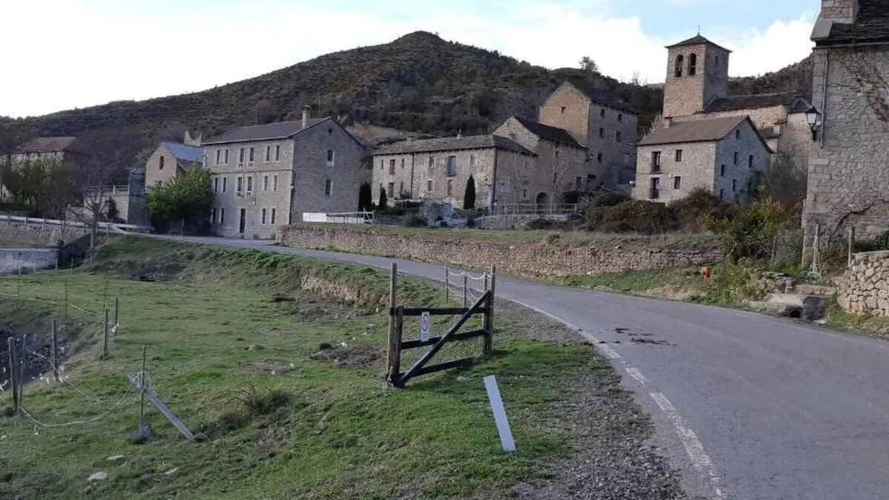 Ni turistas ni ruidos: la aldea de Huesca escondida junto a un barranco de postal