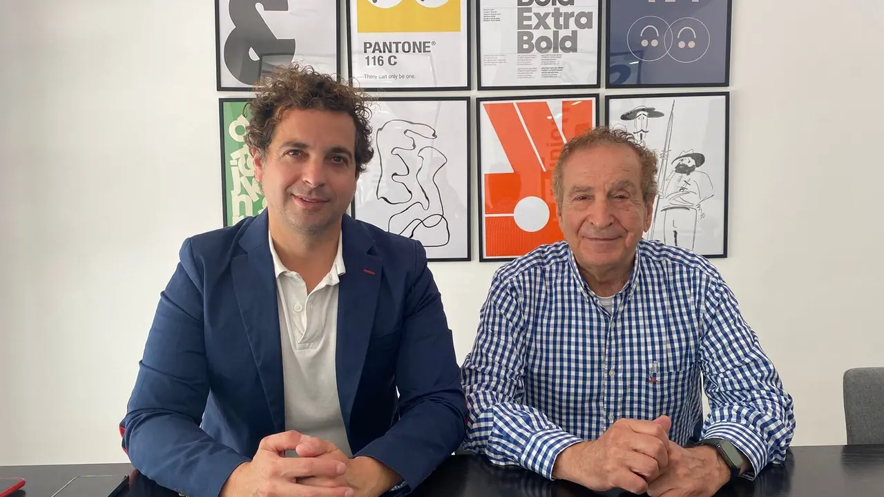 Iv&aacute;n Nasser, junto a su padre, el Doctor Nasser.