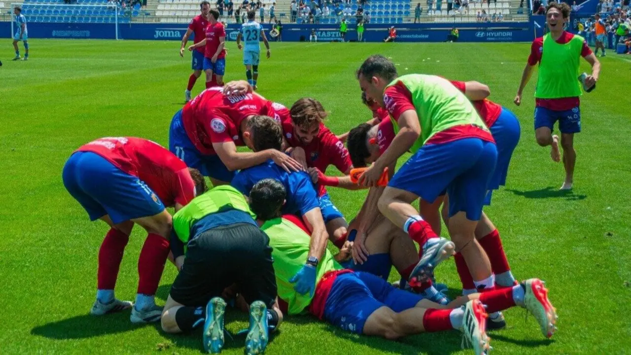 Celebraci&oacute;n del CD Teruel ante el Atl&eacute;tico Baleares / CD Teruel