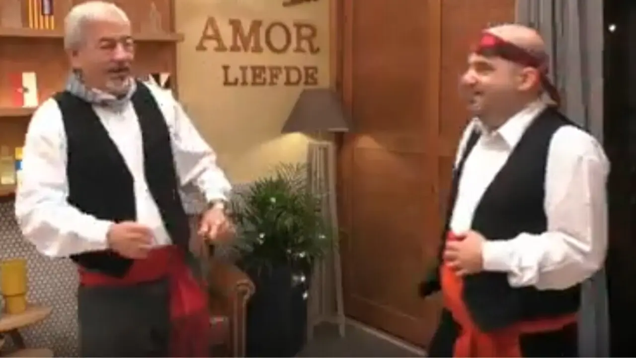 La representaci&oacute;n aragonesa en First Dates, con cachirulo y vestido de baturro / V&iacute;a Mediaset