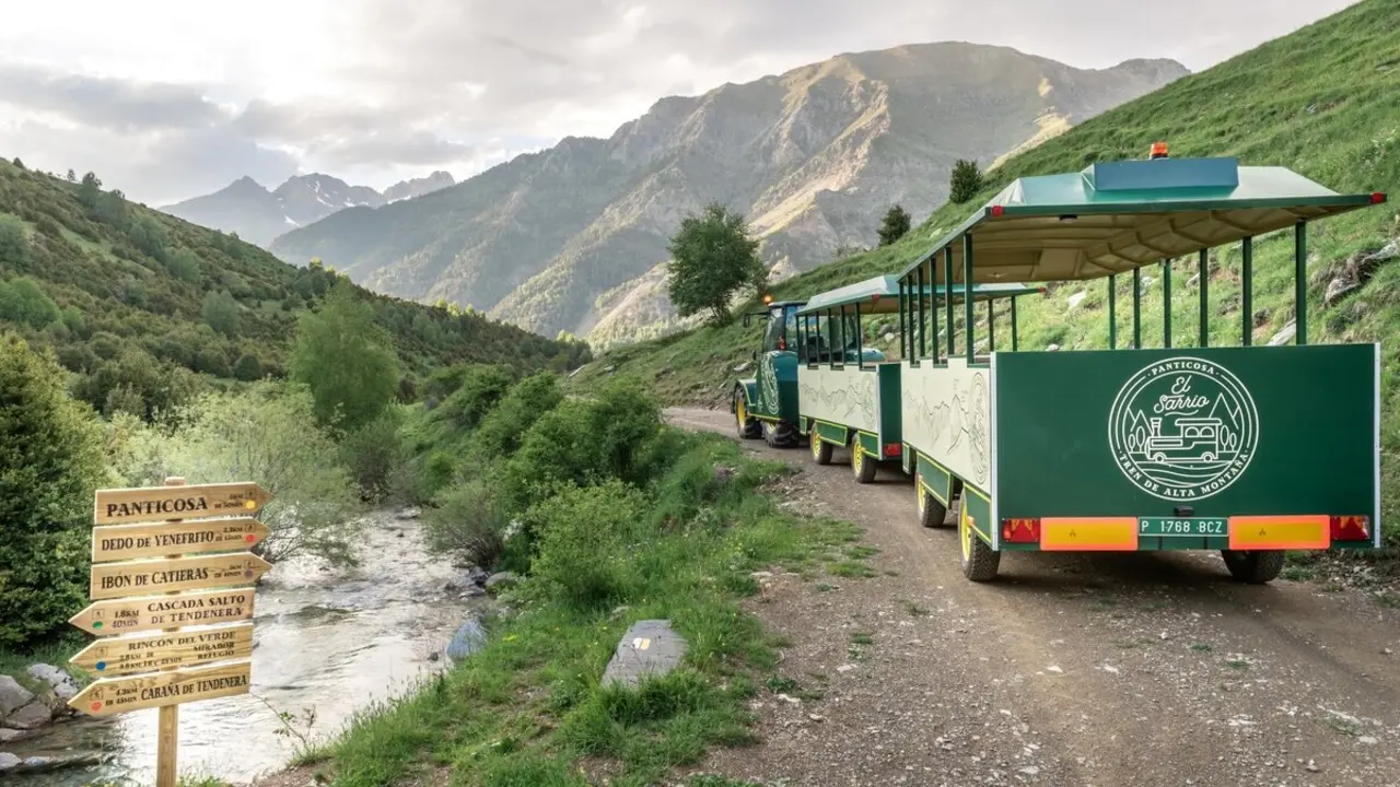 El tren que te lleva a uno de los ibones m&aacute;s bonitos del Valle de Tena: vistas de ensue&ntilde;o