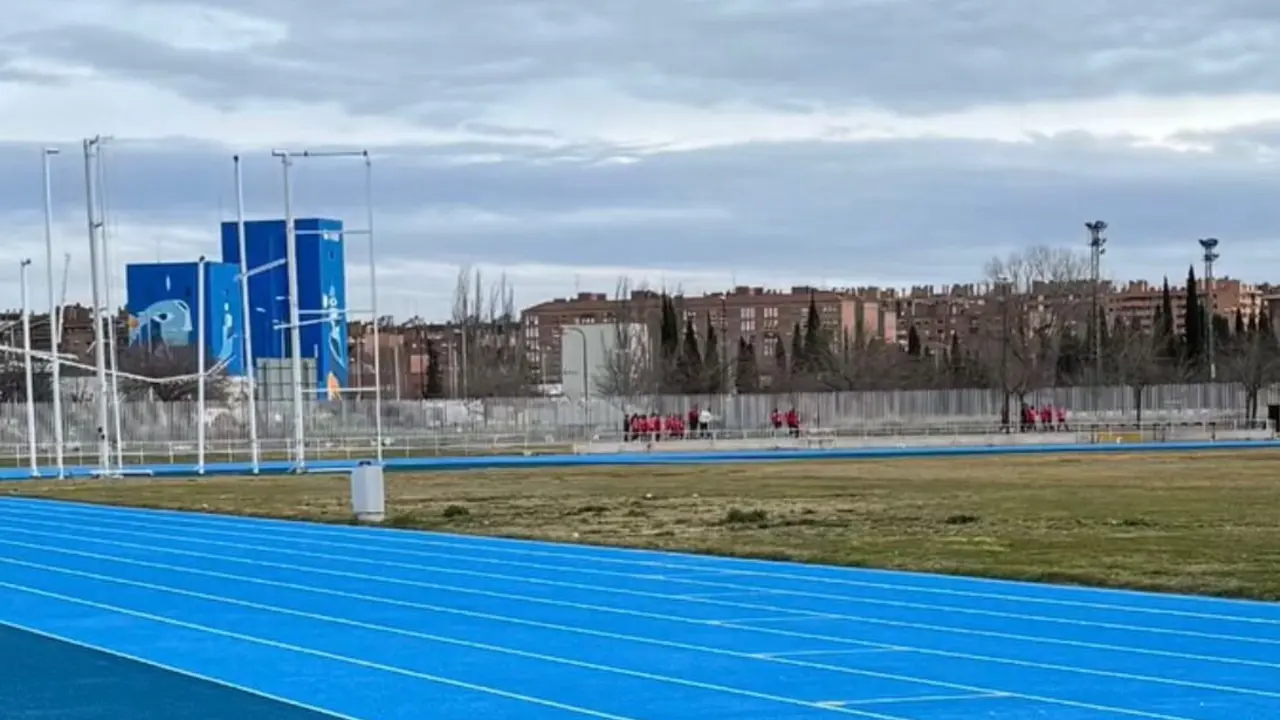 As&iacute; est&aacute; la nueva pista de atletismo del Estadio Corona de Arag&oacute;n