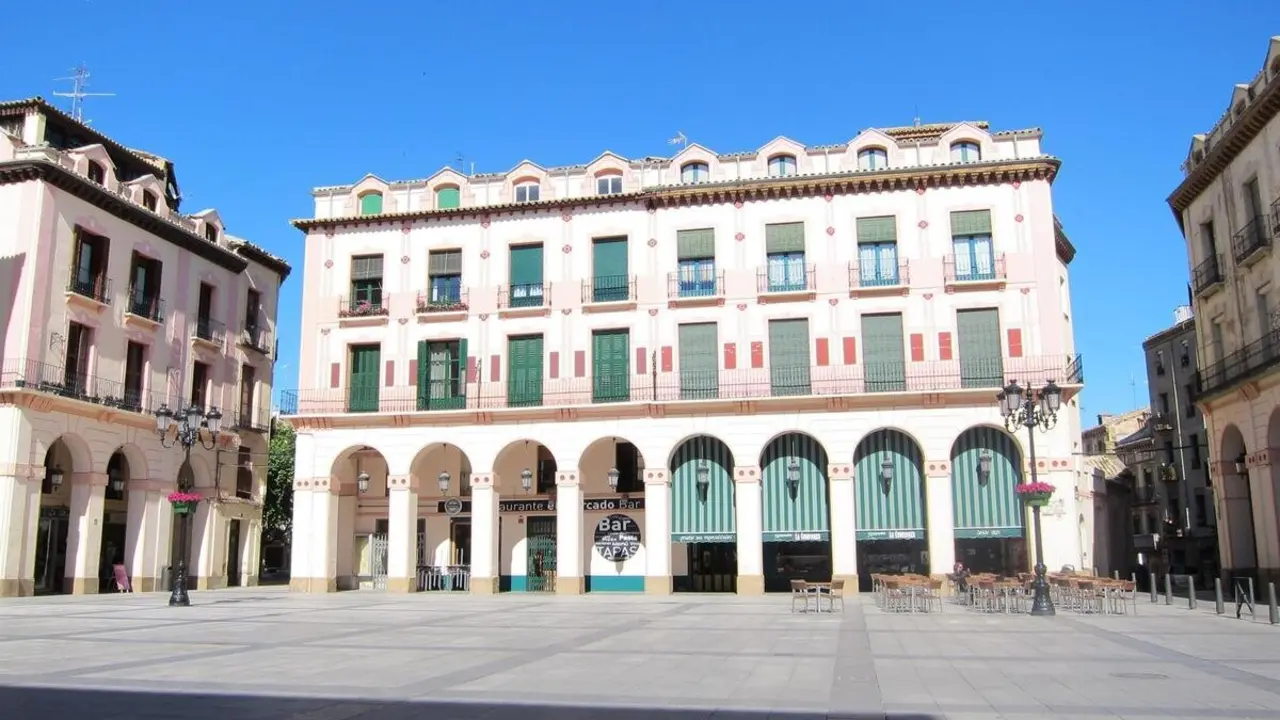 Archivo - Plaza De L&oacute;pez Allu&eacute; de Huesca. - EUROPA PRESS - Archivo