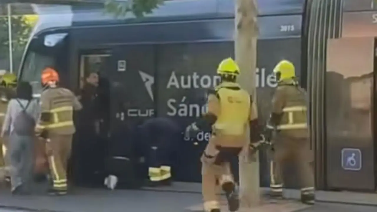 Imagen de la llegada de los bomberos de Zaragoza al lugar del suceso /Redes Sociales. M.C.