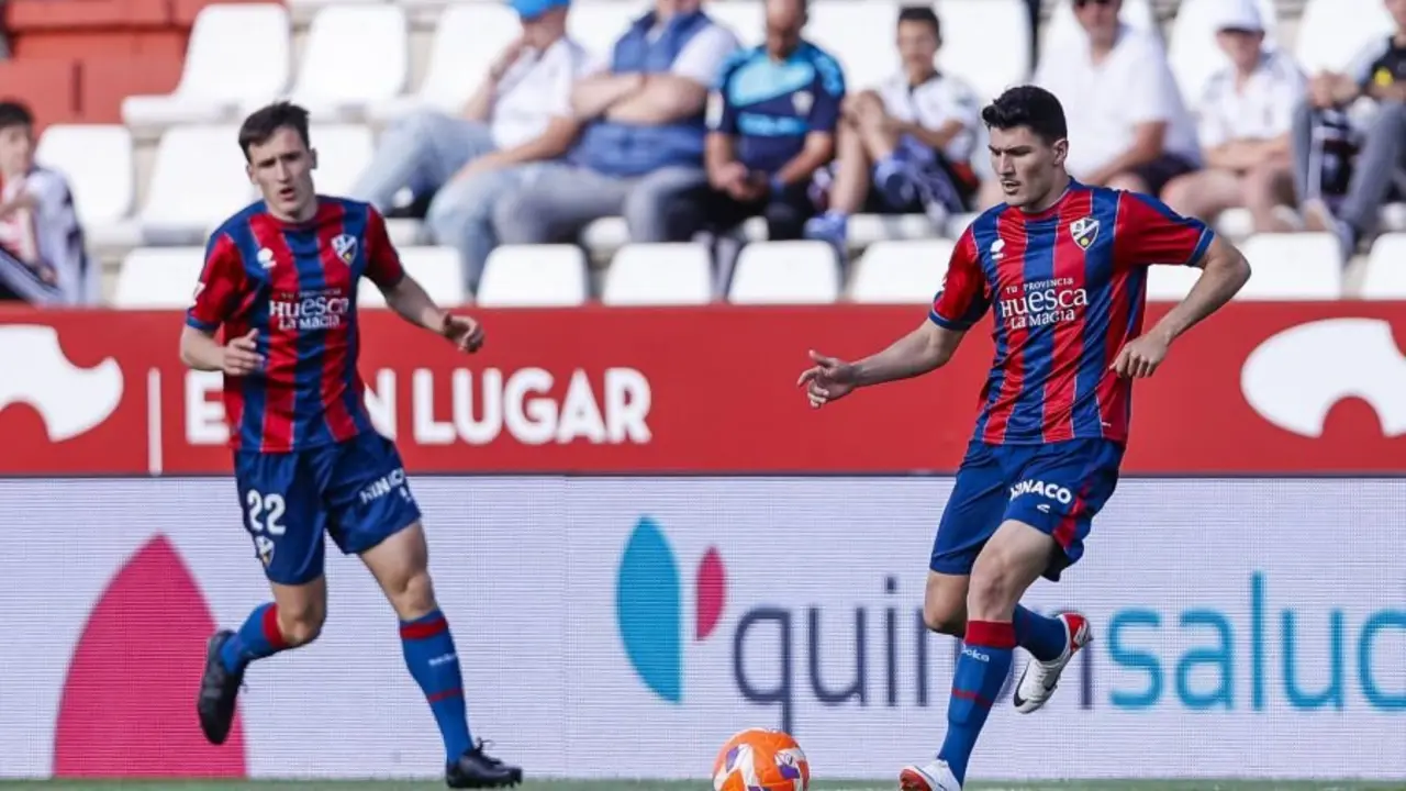Loureiro con el Huesca en Albacete / LaLiga