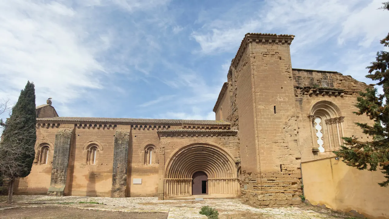 EuropaPress_6744209_exterior_real_monasterio_santa_maria_sijena_23_mayo_2025_sijena_huesca