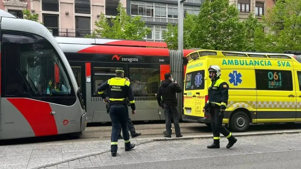 Joven ciclista de 14 a&ntilde;os es atropellado por el tranv&iacute;a en Zaragoza