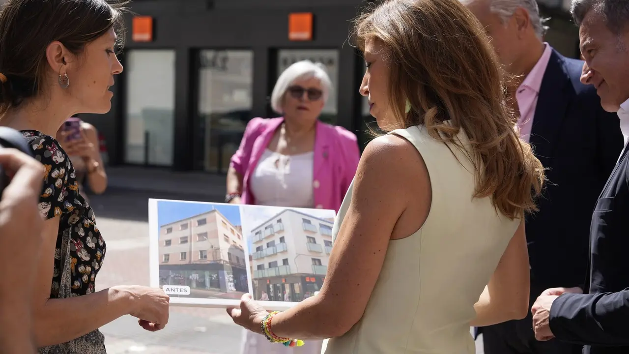 La alcaldesa de Zaragoza, Natalia Chueca tras la rueda de prensa. /&Aacute;lvaro Calvo para HOY ARAG&Oacute;N