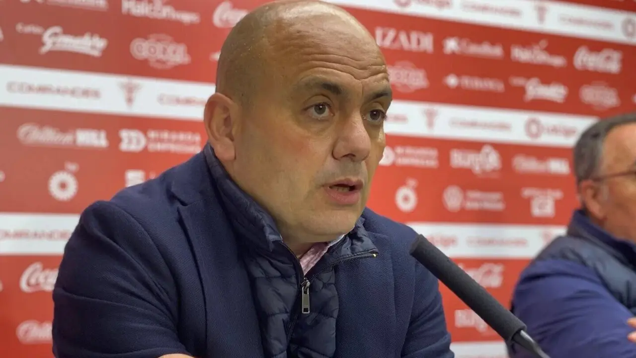 Chema Arag&oacute;n durante su etapa como director deportivo del CD Mirand&eacute;s / CD Mirand&eacute;s