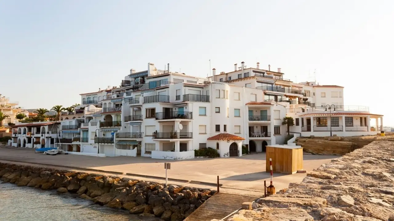 Roc de Sant Gaiet&aacute; ./ Pueblos con Encanto en Catalu&ntilde;a