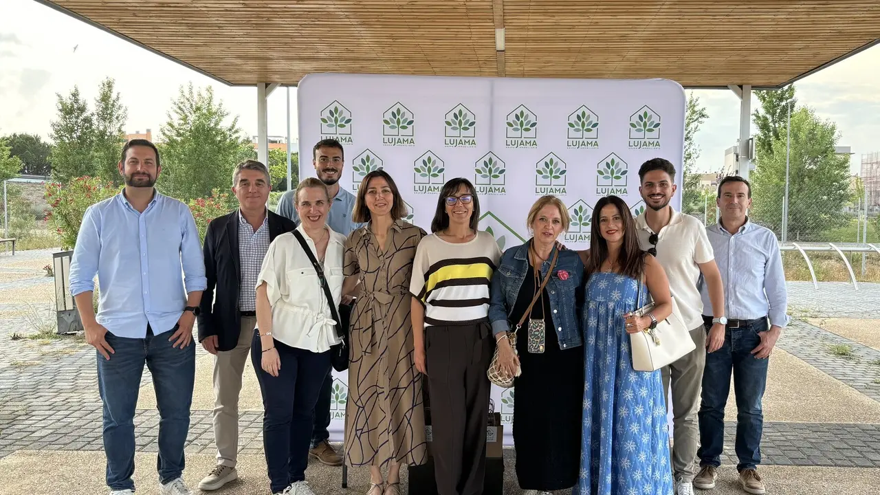 Acto de colocaci&oacute;n de la primera piedra en Residencial Los Nogales / LUJAMA Grupo Inmobiliario
