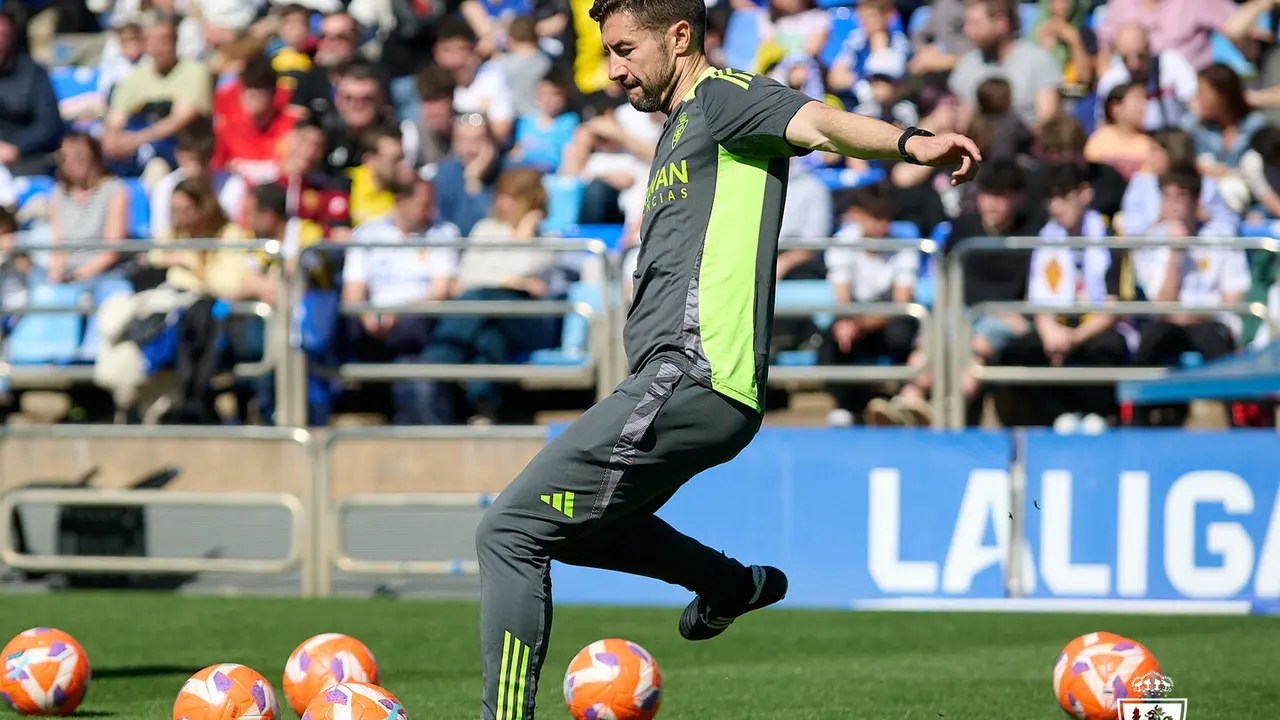 Gabi Fern&aacute;ndez durante un entrenamiento en La Romareda / Real Zaragoza