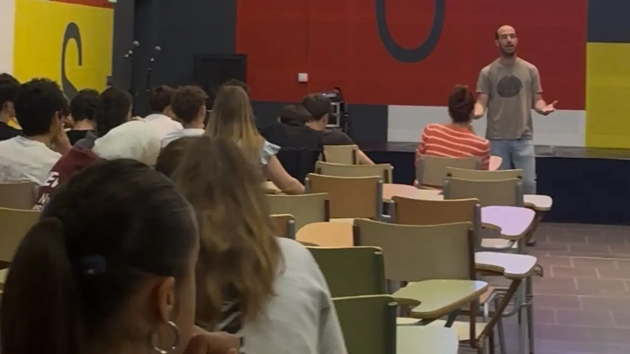 Centro de estudios CID imparte charlas gratuitas en institutos aragoneses sobre temas de salud mental