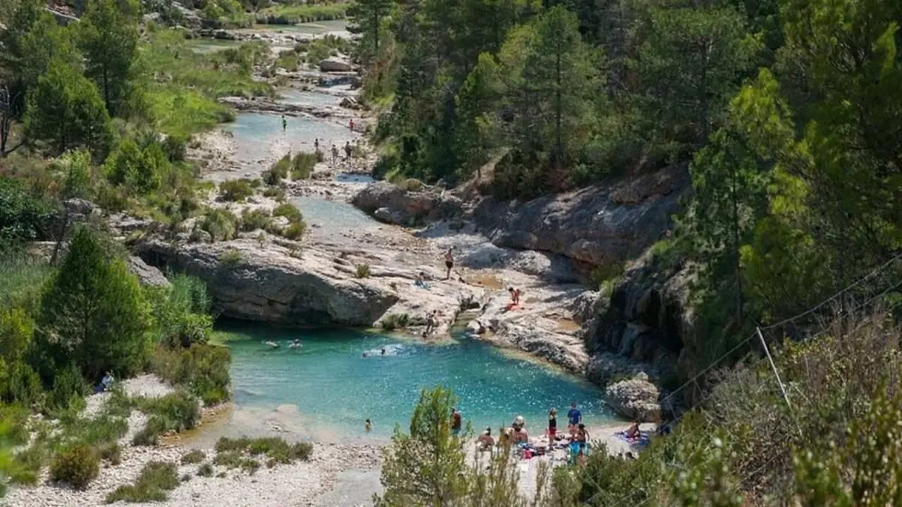 El pueblo de Teruel donde ba&ntilde;arte entre cascadas y aguas turquesa / V&iacute;a TripAdvisor