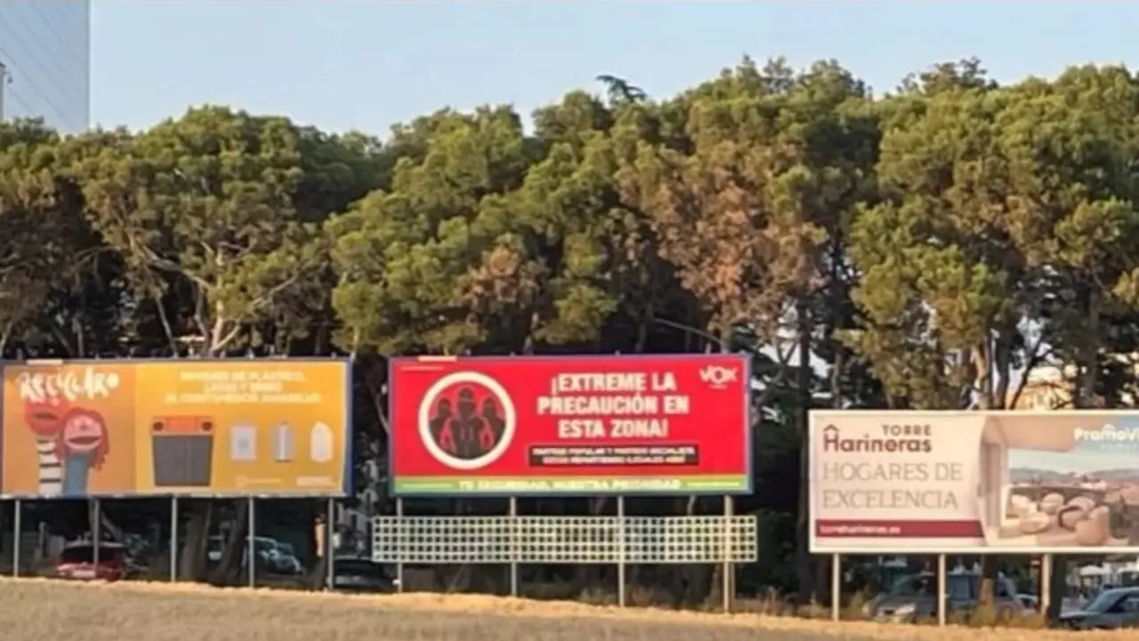 Cartel firmado por Vox. /Diario de Huesca