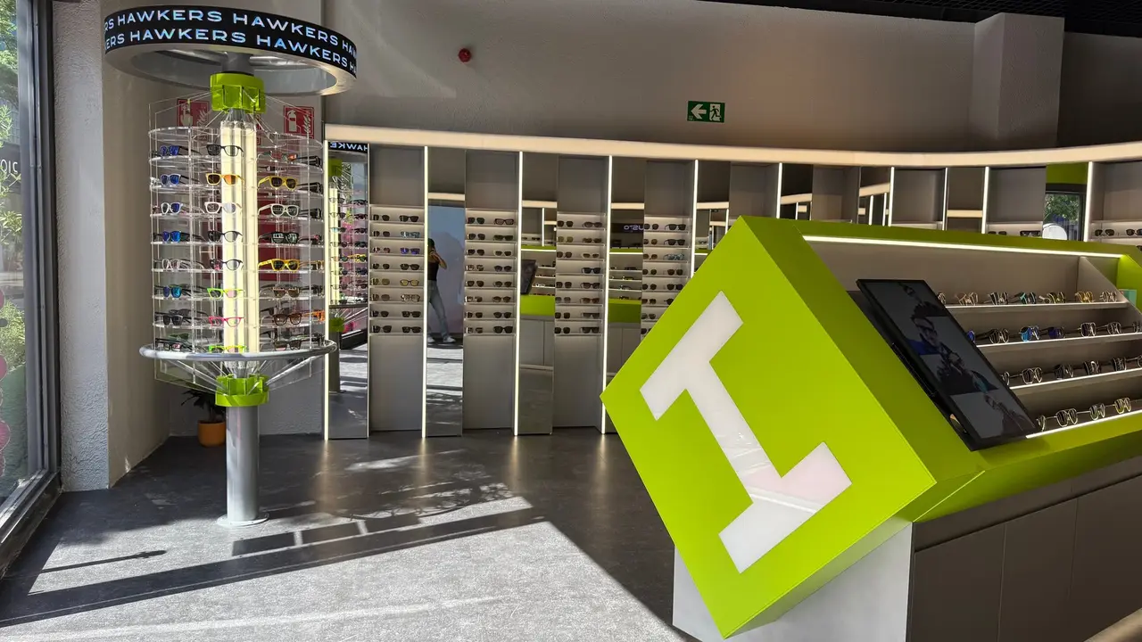 Nueva tienda Hawkers en La Torre Outlet