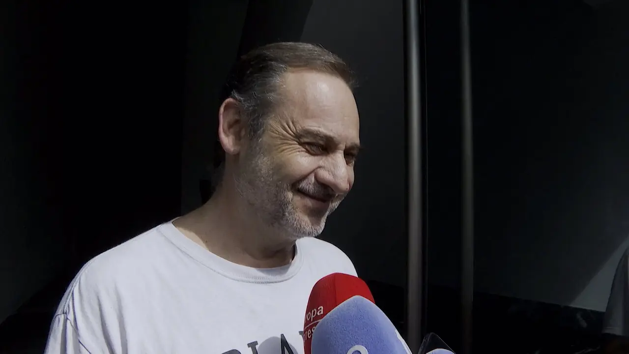 El exministro de Transportes Jos&eacute; Luis &Aacute;balos, ofrece declaraciones a los medios tras el registro de la UCO a su vivienda, a 10 de junio de 2025, en Valencia, Comunidad Valenciana (Espa&ntilde;a).
- Europa Press