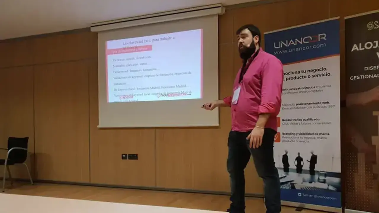 David Ayala en una de sus charlas.