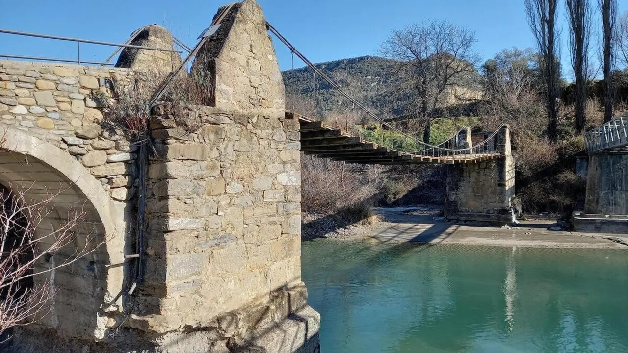 Puente colgante Santa Liestra y San Qu&iacute;lez ./ Wikiloc
