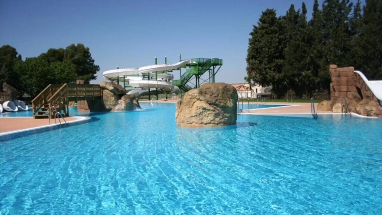 Parque Acu&aacute;tico de Monz&oacute;n ./ The Fun Lab