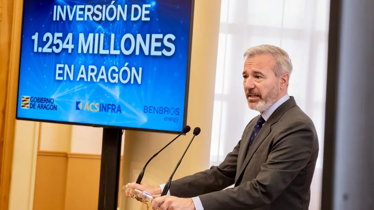 El presidente de Arag&oacute;n, Jorge Azc&oacute;n, anuncia la llegada de un nuevo dentro de datos