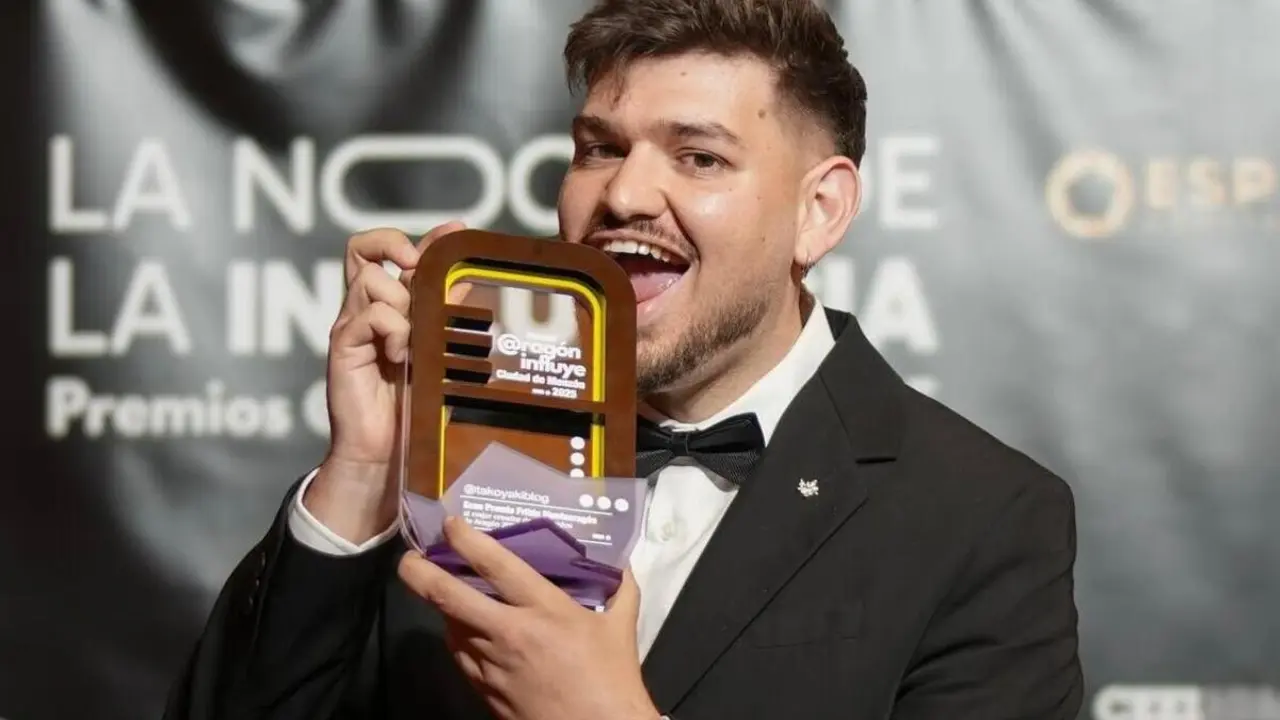 El influencer Takoyaki reccibi&oacute; el pasado mes de mayo el premio Arag&oacute;n Influye a Mejor Creador de Contenido ./ @takiyakiblog