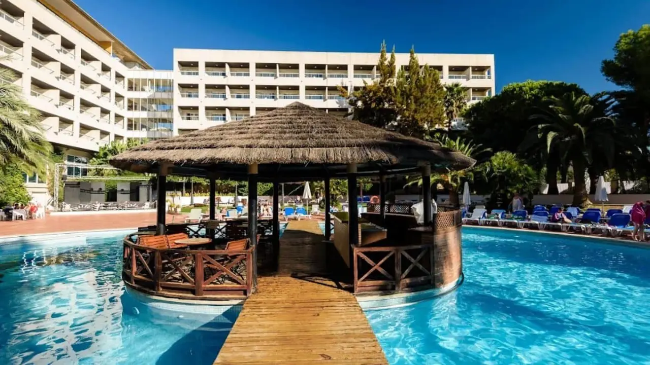 As&iacute; es el hotel m&aacute;s famoso de La Pineda