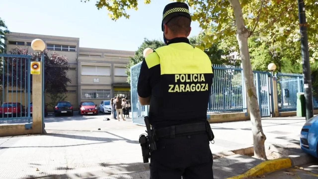Polic&iacute;a Local de Zaragoza