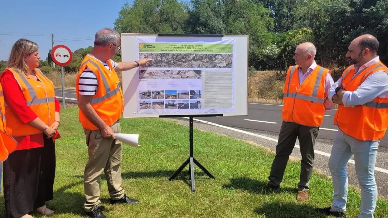 El director general de Carreteras e Infraestructuras, Miguel &Aacute;ngel Arminio, ha supervisado hoy dos carreteras de la red auton&oacute;mica que han sido objeto de obras.
- GOBIERNO DE ARAG&Oacute;N