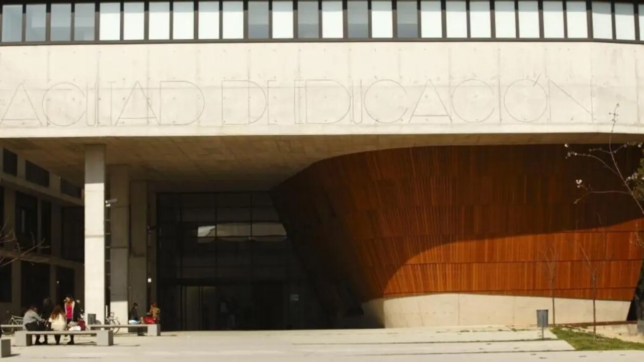 Facultad de Educaci&oacute;n de la Universidad de Zaragoza ./ L.Correas - Arag&oacute;n Hoy