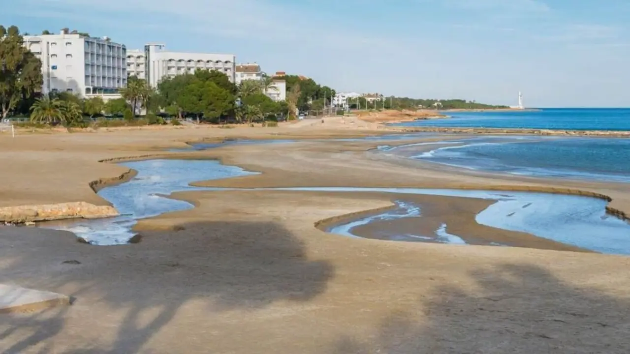 Playa de Las Fuentes ./ Orange Costa