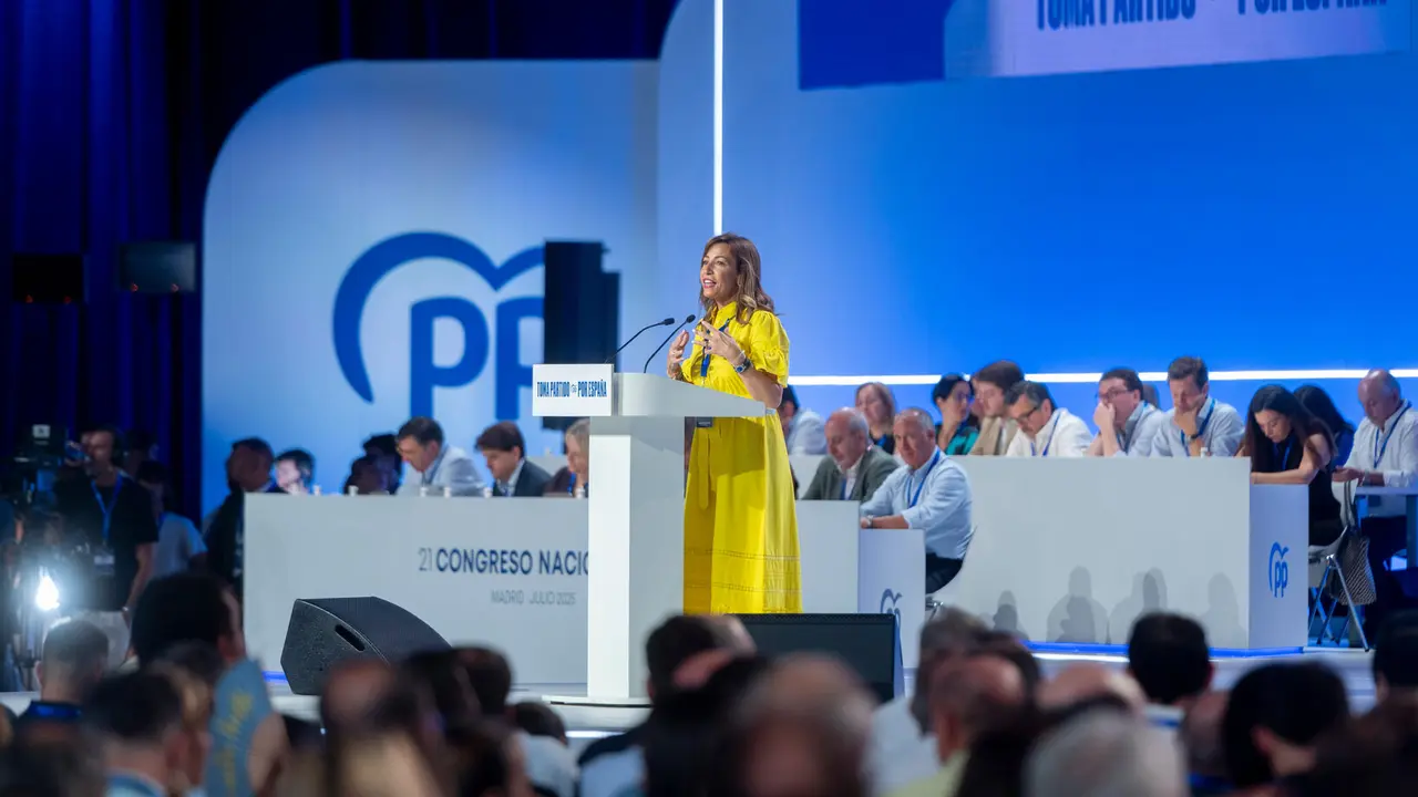 EuropaPress_6841505_alcaldesa_zaragoza_natalia_chueca_interviene_segunda_jornada_xxi_congreso