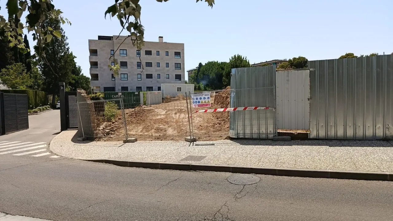 Primeros trabajos de oibras en el solar de Montecito / Gesti&oacute;n Com&uacute;n