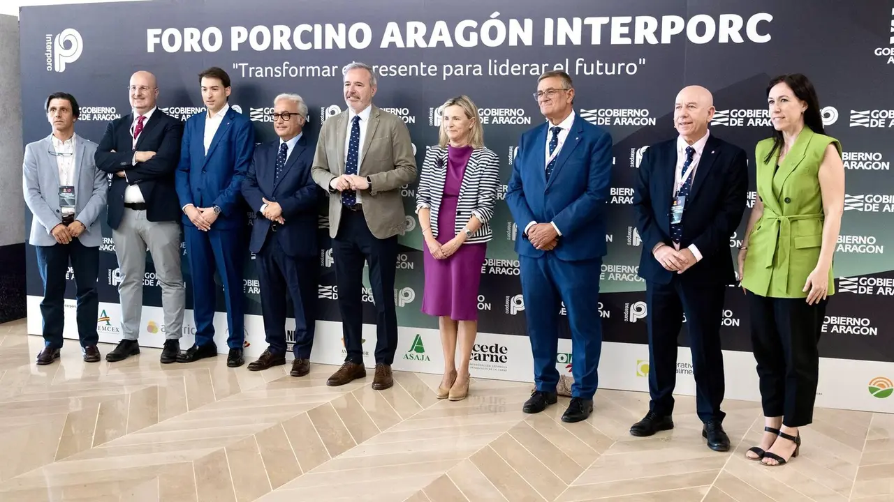 Foto de familia en el Foro Interporc en Zaragoza. - FABIAN SIMON