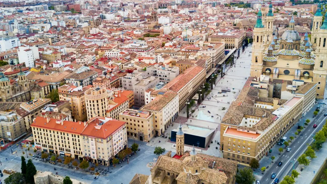 Vista a&eacute;rea de Zaragoza.
