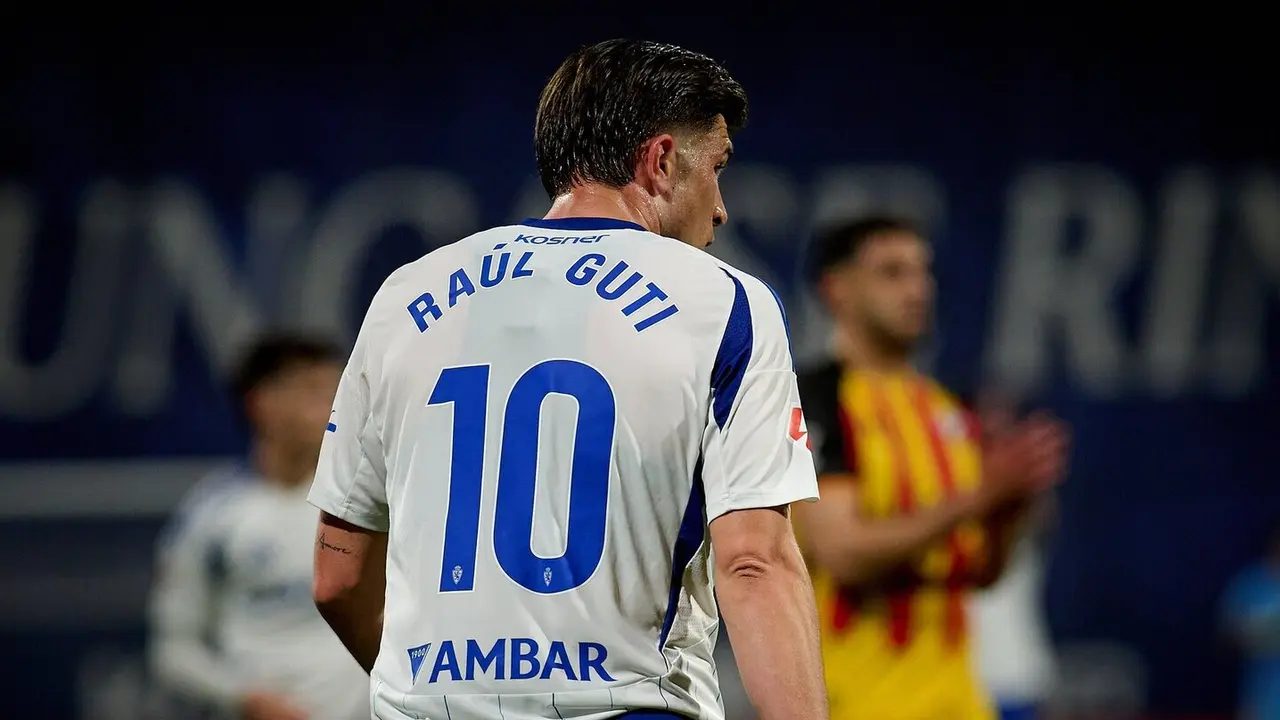 Ra&uacute;l Guti ante la SD Huesca / Real Zaragoza