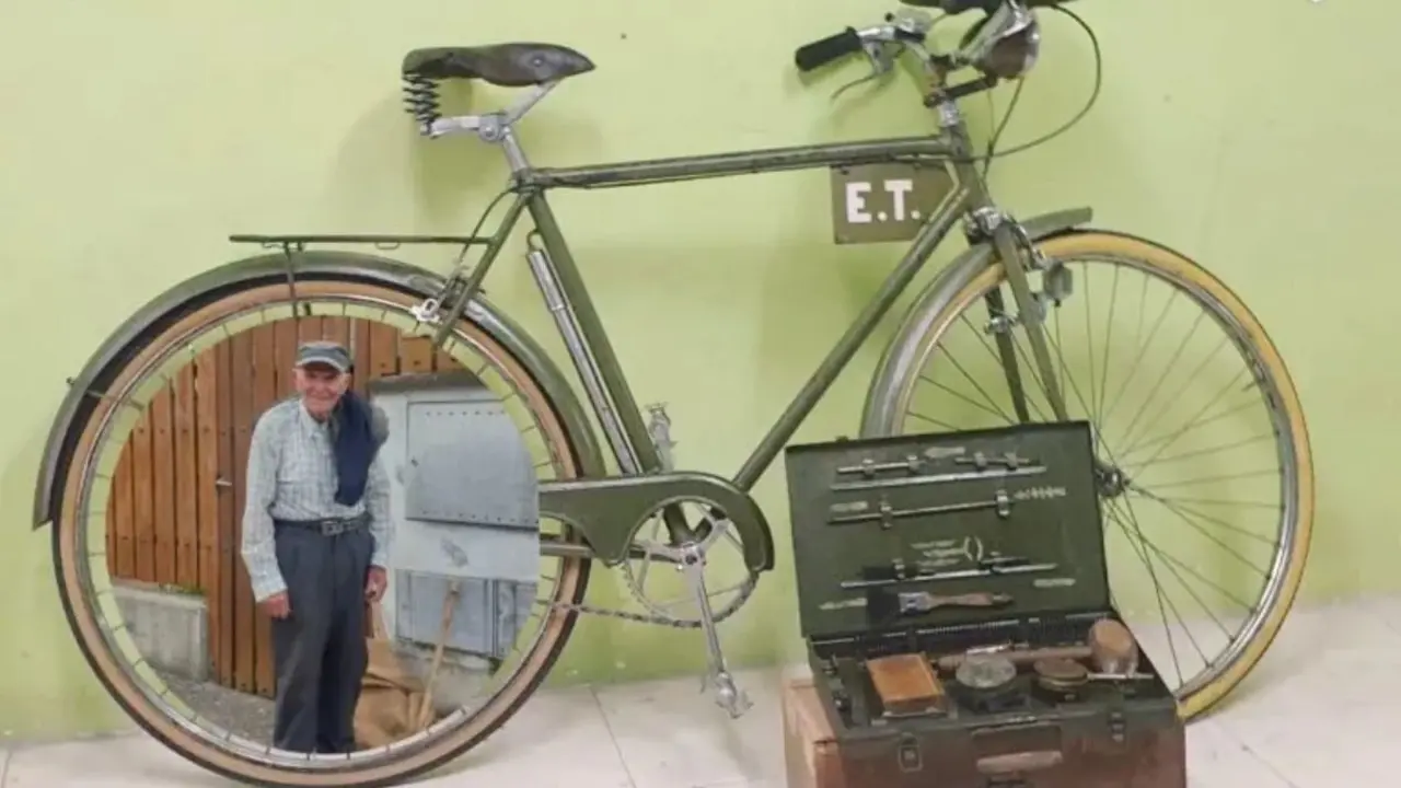 Bicicleta antigua usada por el Ej&eacute;rcito de Tierra en Broto. / UNI&Oacute;N CICLO ARAGONESA