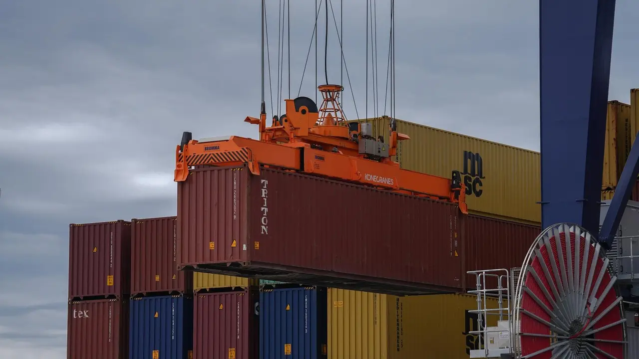 Contenedores en el Puerto de Barcelona