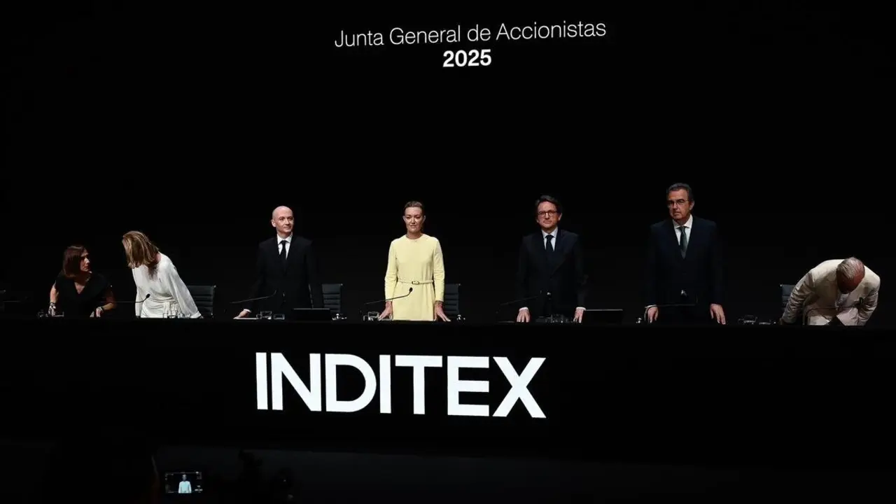 La presidenta de Inditex, Marta Ortega preside la Junta General de accionistas de Inditex, a 15 de julio de 2025, en Arteixo, A Coru&ntilde;a, Galicia (Espa&ntilde;a). La junta de accionistas de Inditex apruuba hoy un plan de incentivos a largo plazo en efectivo y en a
- M. Dylan - Europa Press