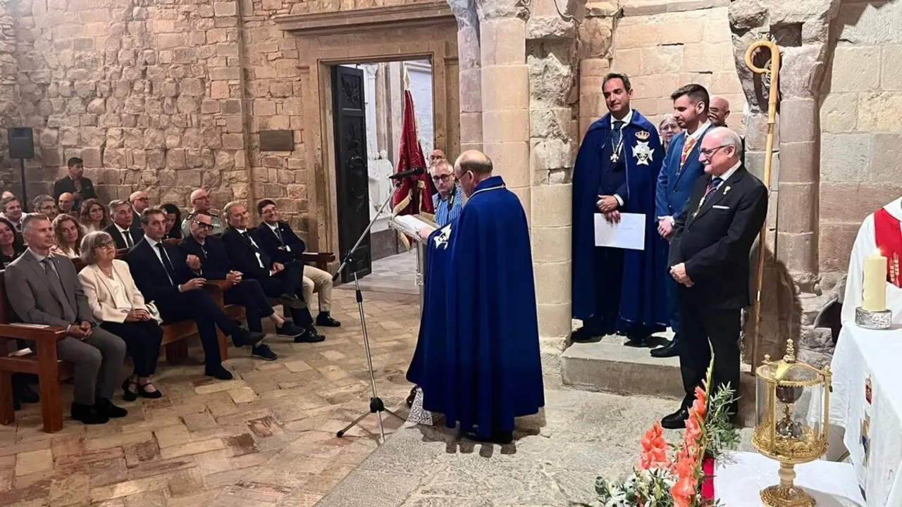 Visita del Santo C&aacute;liz al Monasterio de San Juan de la Pe&ntilde;a.
- GOBIERNO DE ARAG&Oacute;N