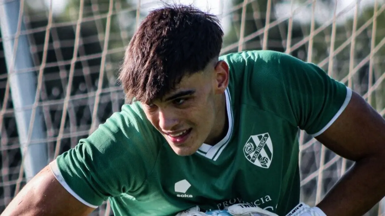 Dani Mart&iacute;n durante su primer entrenamiento con la SD Huesca / SD Huesca