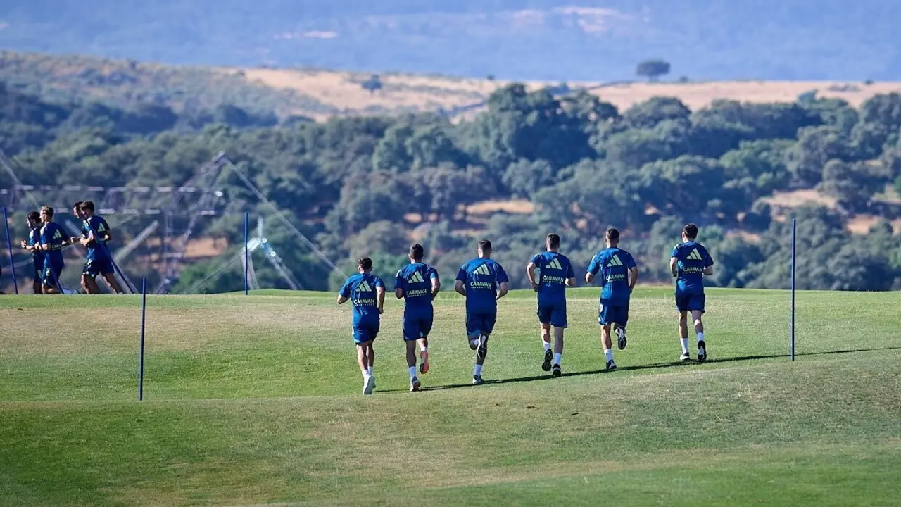 El Real Zaragoza en un entrenamiento / REAL ZARAGOZA